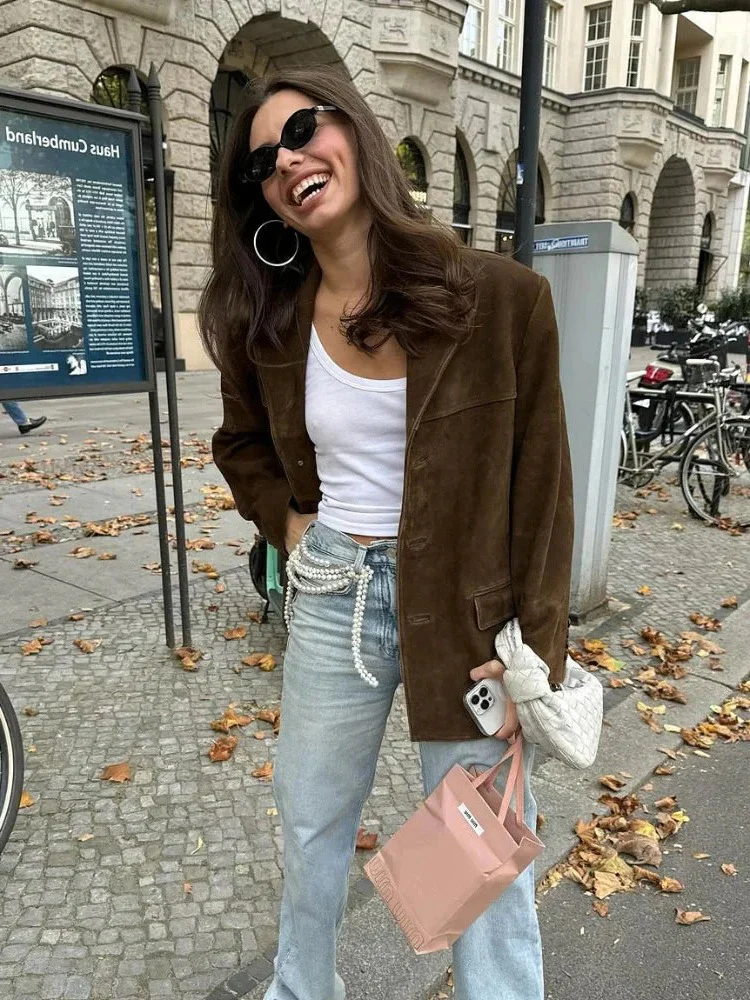 Elegant brown suede jacket for women