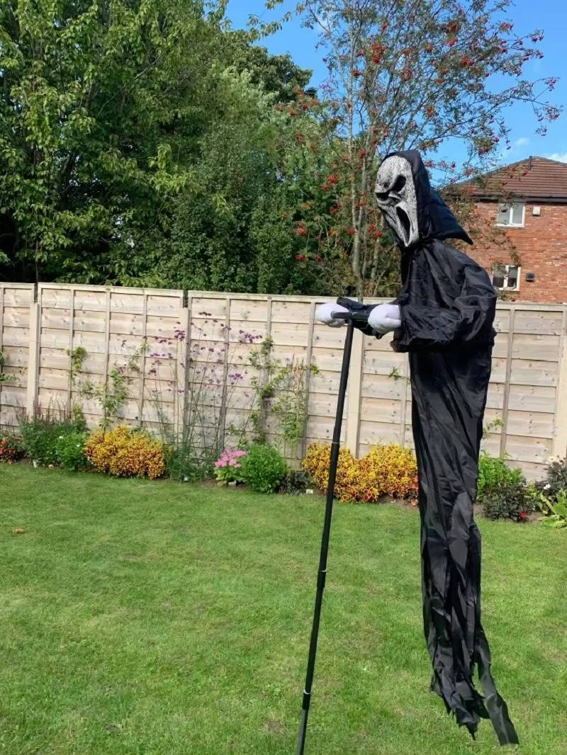 Scary Outdoor Halloween Decorations - Image 2